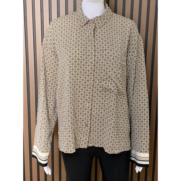 Abercrombie & Fitch Tops - Abercrombie & Fitch Women's Brown Geometric Tile Print Button Up Shirt Blouse